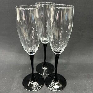 Domino Signature‎ Black 8-3/4" Champagne Flute, Set of 3